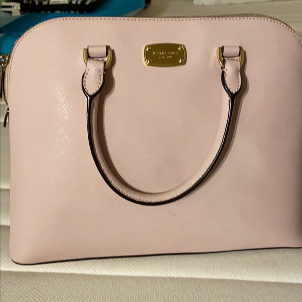 SOLD Michael Kors CINDY purse